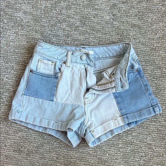 Pacsun Multi-Colored Denim Mom Shorts - Picture 3 of 4